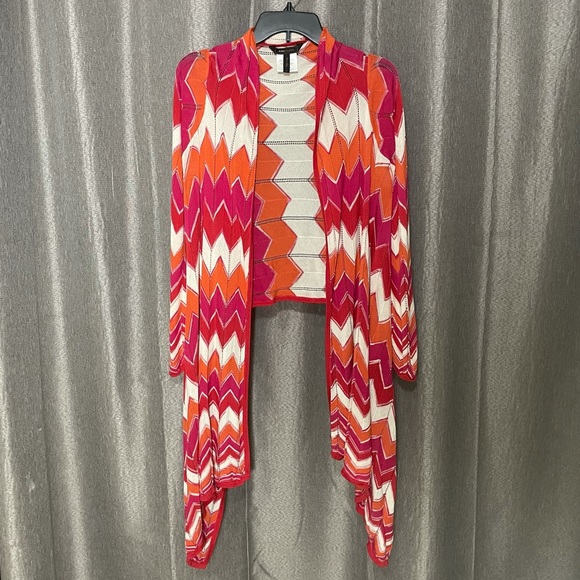 BCBGMaxAzria Women’s Chevron High Low Cardigan - Picture 6 of 12